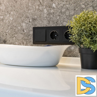 Рамка на 3 поста (черный) W0031808