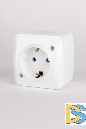 Розетка с заземлением ELBI Alsu 504-010200-217