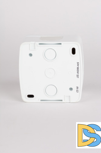 Розетка с заземлением ELBI Alsu 504-010200-217