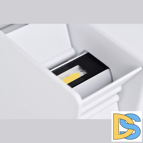 Настенный уличный светильник Mantra Davos  7816