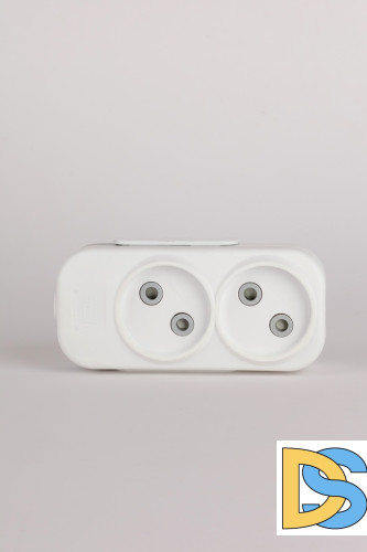 Колодка 2вх с защитными шторками ELBI Myra 527-010200-200