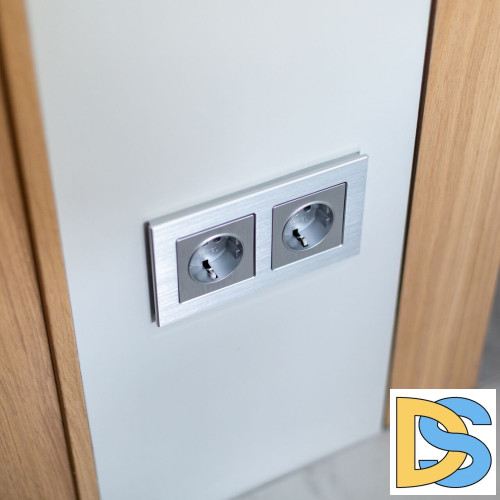 Розетка с заземлением Werkel cеребряный рифленый W1171009 4690389159701