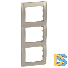 Рамка 3-постовая Legrand Galea Life титан 771407