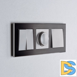 Рамка на 3 поста (черный алюминий) W0031708