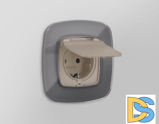 Лицевая панель для розетки с/з со шторками и крышкой Ambrella Volt Omega OP3680