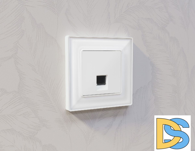 Лицевая панель для компьютерной/телефонной розетки RJ-45/RJ-11 Ambrella Volt Alfa AP1320