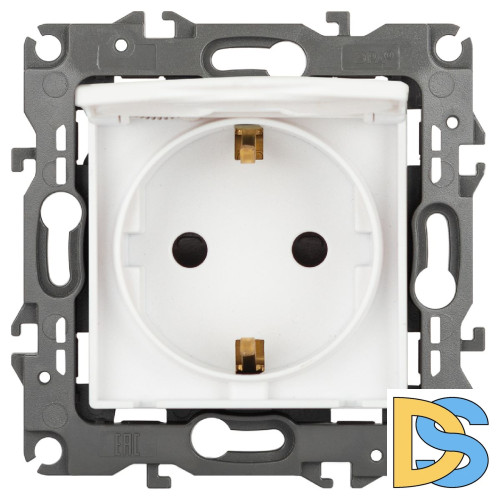 Розетка одноместная со шторками и крышкой Эра 12-2103-01М Б0065675