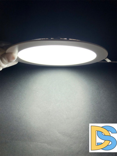 Встраиваемый светильник Elvan VLS-102R-18W-NH