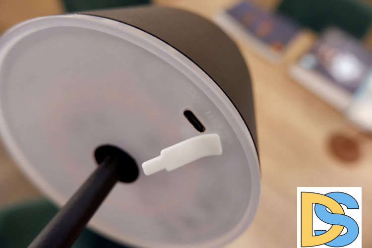 Уличная настольная лампа Eglo Mannera 900459