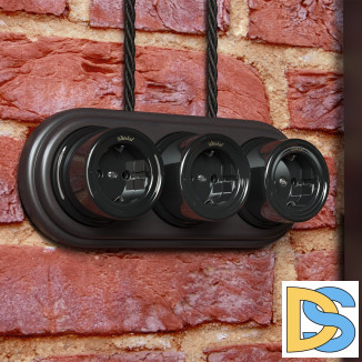 Рамка на 3 поста (венге) W0035226