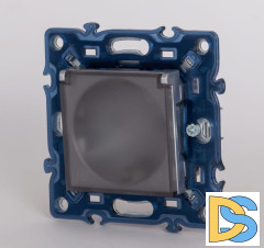 Розетка с крышкой, заземлением и защитой от детей ELBI Moda Vox 611-041032-218