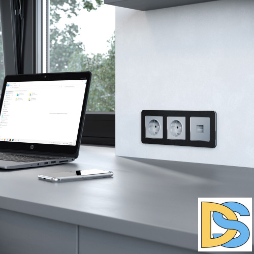 Рамка на 3 поста Werkel Platinum (черный алюминий) W0032608