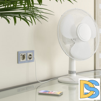 Умная встраиваемая розетка с заземлением с защитными шторками W1171603