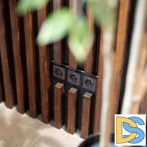 Розетка с заземлением и шторками Werkel графит рифленый W1171104 4690389158636