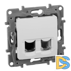 Розетка комбинированная RJ11+RJ45 Legrand Etika 5 кат UTP белая 672252