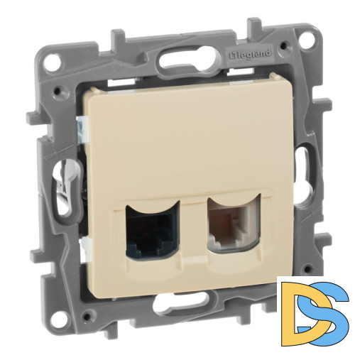Розетка комбинированная RJ11+RJ45 Legrand Etika 5 кат UTP слоновая кость 672352