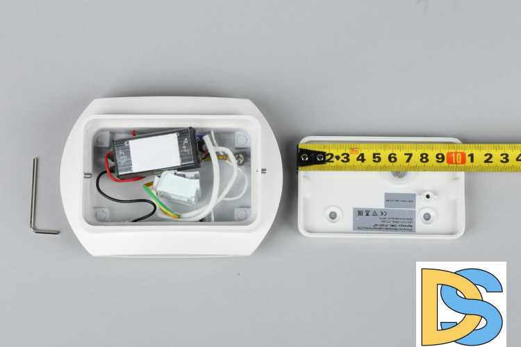 Настенный светодиодный светильник Omnilux Cassiano OML-21001-07