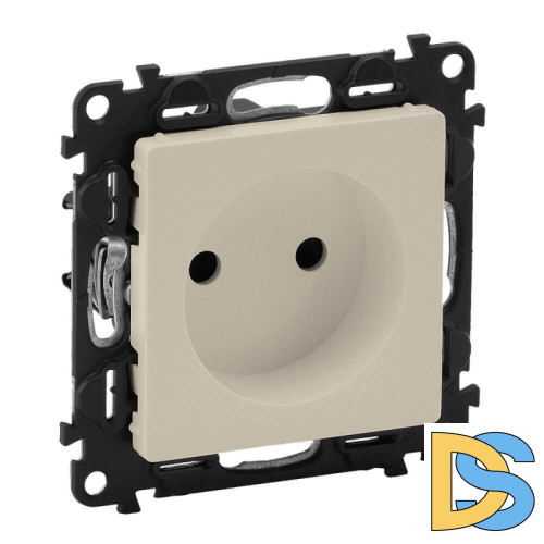 Розетка Legrand Valena Life 16A 250V б/з со шторками безвинтовой зажим слоновая кость 753516