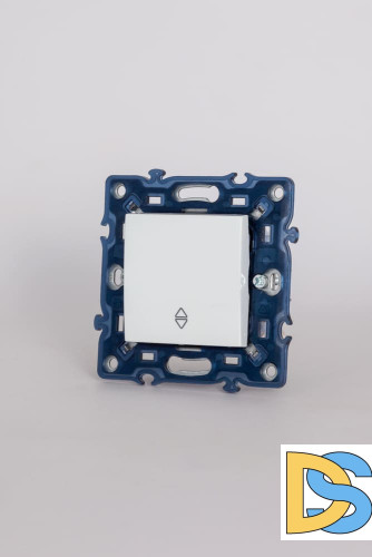 Выключатель одноклавишный проходной ELBI Moda Vox 611-040231-209