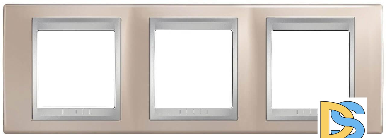 Рамка 3-постовая Schneider Electric Unica Top MGU66.006.095