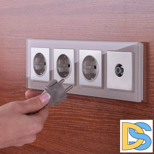 Рамка на 4 поста Werkel Favorit дымчатый W0041117 4690389160042