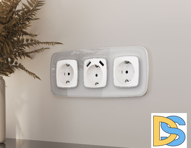 Лицевая панель для розетки с/з со шторками Ambrella Volt Omega OP1270