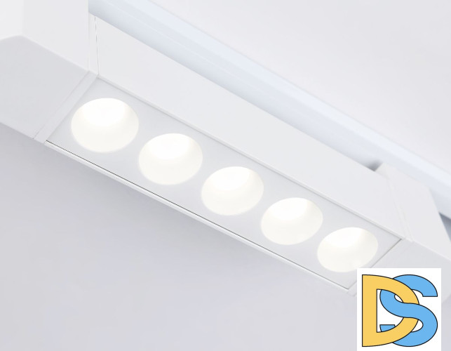 Трековый однофазный светильник Ambrella Light Track system GL6700