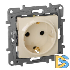 Розетка 2К+З Legrand Etika 16A 250V с/з со шторками винтовой зажим немецкий стандарт слоновая кость 672322