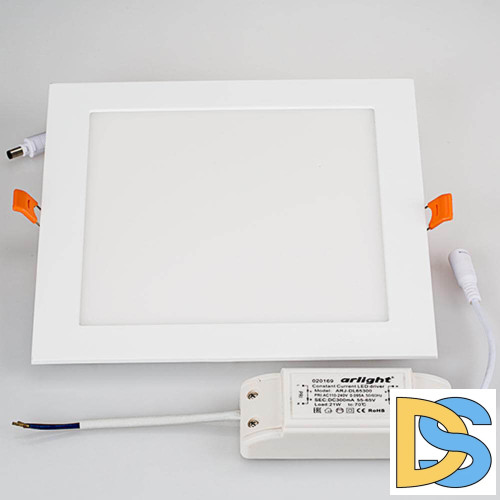 Встраиваемый светодиодный светильник Arlight DL-225x225M-21W Warm White 020137
