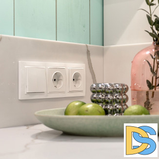 Рамка на 3 поста (белый, basic) W0032001