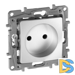 Розетка 2К Legrand Etika 16A 250V б/з со шторками винтовой зажим алюминий 672434