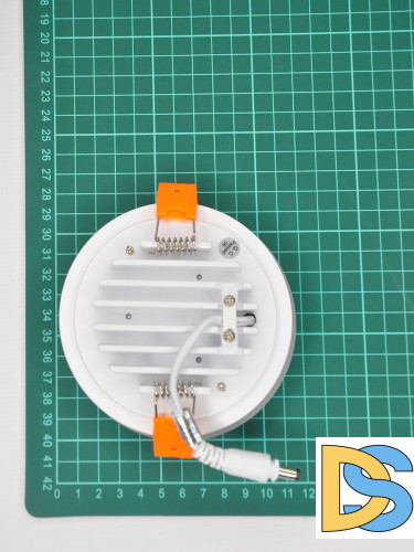 Встраиваемый светильник Elvan VLS-109R-18W-WW-Wh