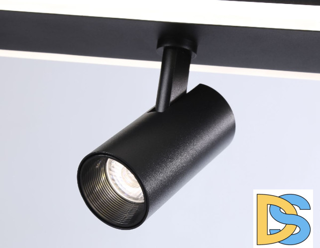 Потолочная люстра Ambrella Light Comfort LineTech FL66202