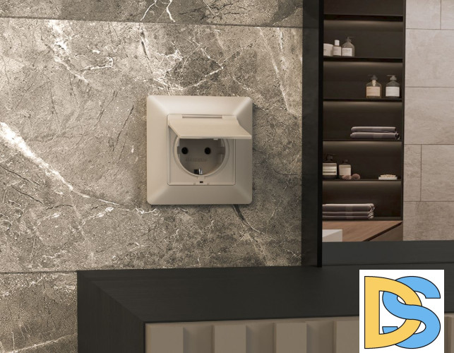 Лицевая панель для розетки с/з со шторками и крышкой Ambrella Volt Alfa AP3680