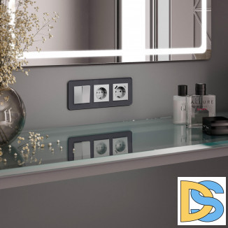 Рамка из стекла на 3 поста Elite графит W0032440