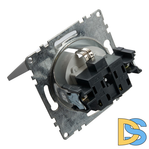 Розетка 1-местная с/з с защитной шторкой Stekker Катрин 39580