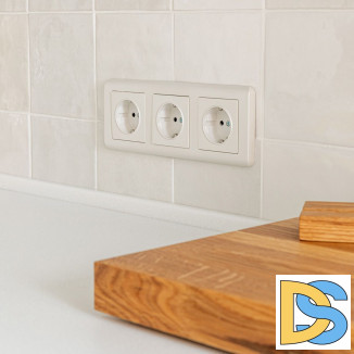 Рамка на 3 поста (перламутровый) W0032113