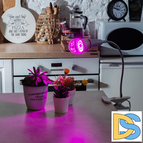 Лампа светодиодная для растений (09645) Uniel E27 9W прозрачная LED-A60-9W/SP/E27/CL ALM01WH